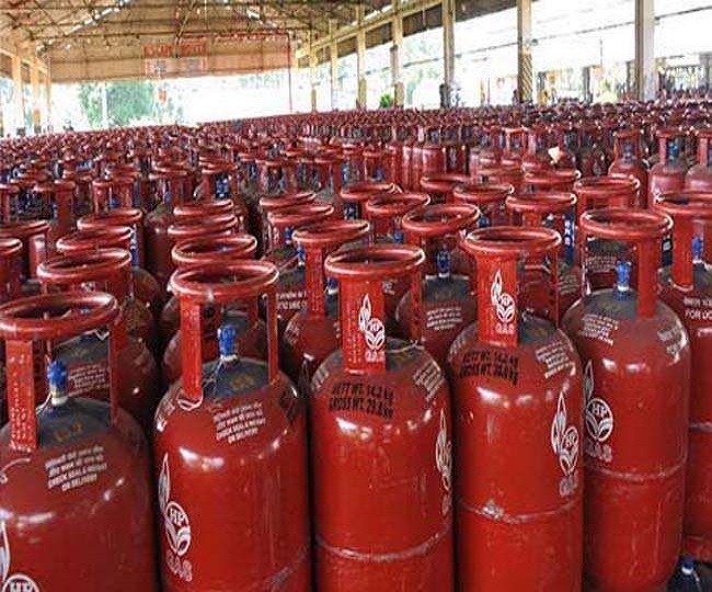 Gas Cylinder Price Hike: रसोई गैस के दामाें में बढ़ोतरी से लाेग परेशान, जानें क्या है नया रेट