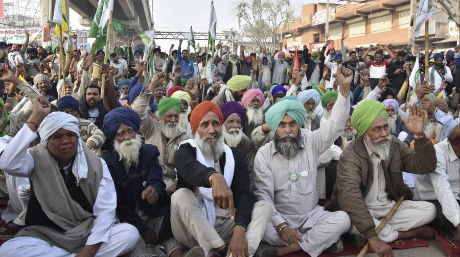 आज के मीटिंग से पहले प्रधानमंत्री आवास पर मंत्रियों की बैठक, तमाम बड़े मंत्रियों की मौजूदगी