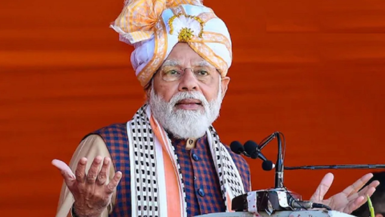 77वें स्वतंत्रता दिवस के अवसर पर प्रधानमंत्री नरेन्द्र मोदी ने लालकिले की प्राचीर सेअपने संबोधन में कहा कि आने वाली विश्‍वकर्मा जयन्‍ती पर विश्‍वकर्मा योजना लॉन्‍च की जाएगी