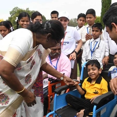 उद्यान उत्सव के तहत राष्ट्रपति भवन में दिव्यांगजनों के लिए विशेष कार्यक्रम का आयोजन