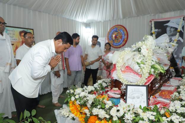 सर्बानंद सोनोवाल ने गुवाहाटी में जुबीन गर्ग के आद्यश्राद्ध में श्रद्धांजलि अर्पित की